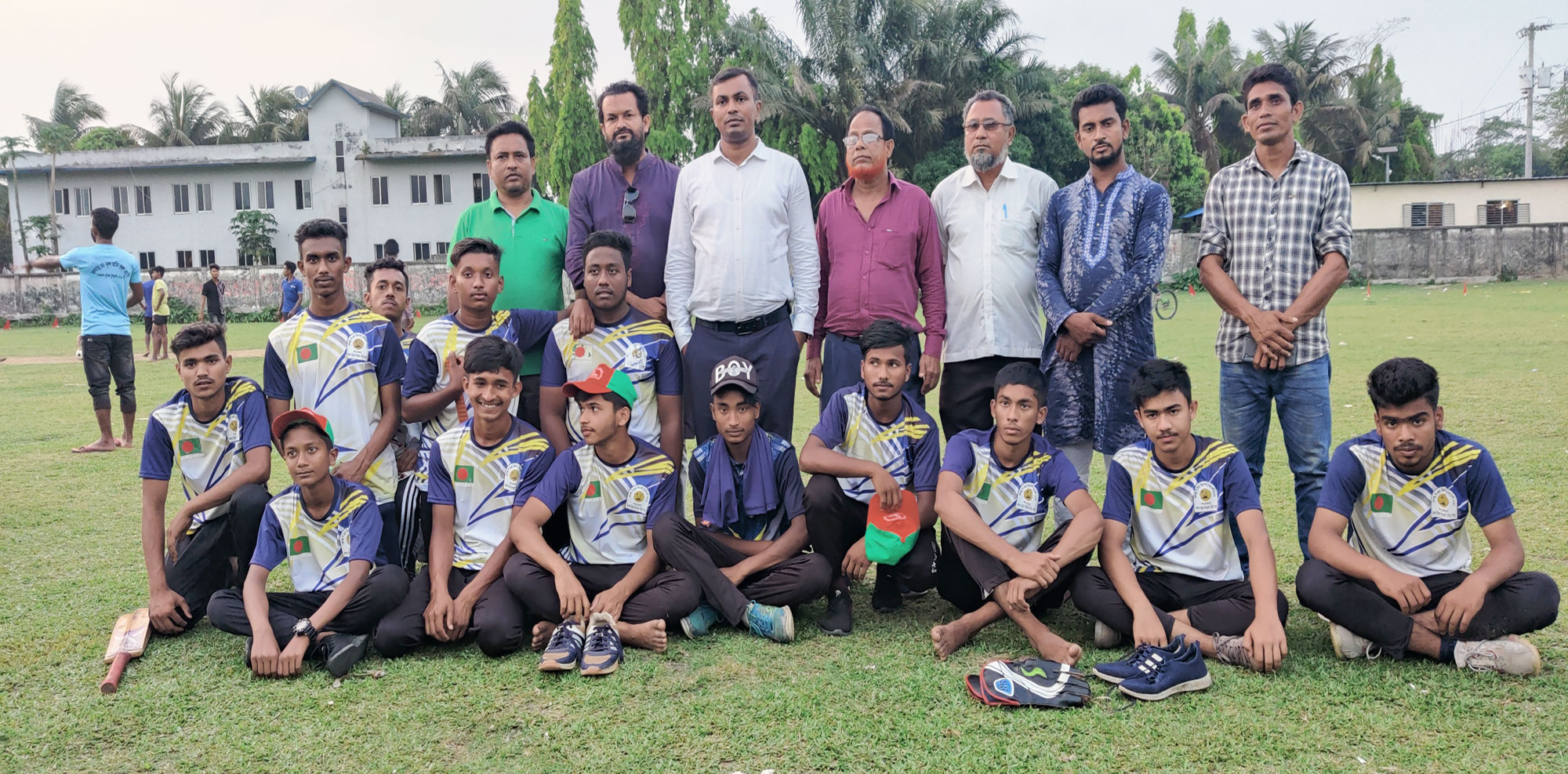 মতলবে বঙ্গবন্ধু টি-২০ ক্রিকেট টুর্নামেন্টে নাউরী উবি ও লবাইকান্দি মাদ্রাসা সেমিফাইনালে