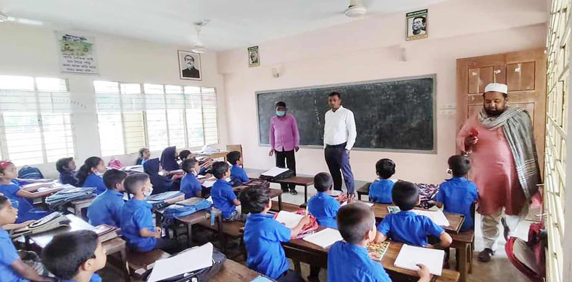মতলব উত্তরের বিভিন্ন শিক্ষা প্রতিষ্ঠান আকস্মিক পরিদর্শণে ইউএনও