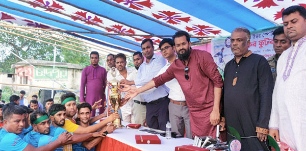 মতলব উত্তরে কৃষকদের নিয়ে প্রীতি ফুটবল ম্যাচ অনুষ্ঠিত