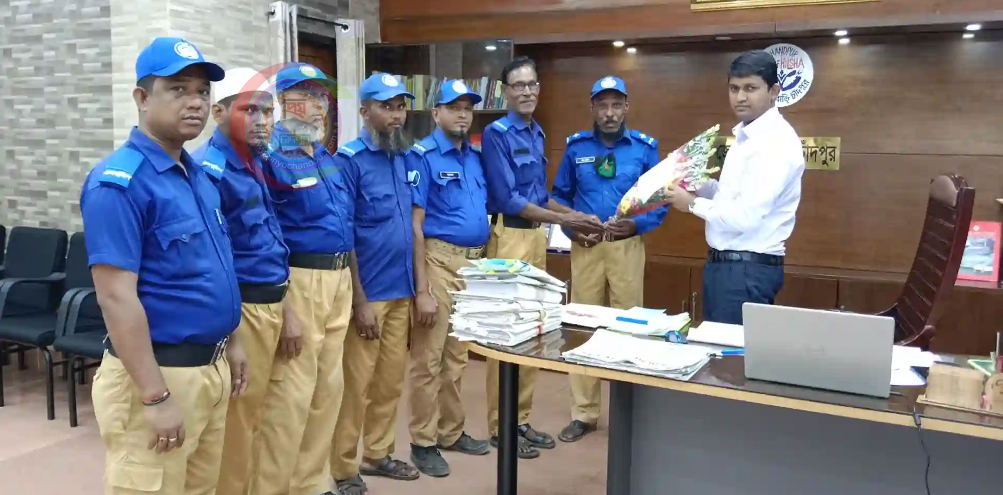 চাঁদপুর জেলা প্রশাসককে গ্রাম পুলিশের কর্মচারী ইউনিয়নের শুভেচ্ছা