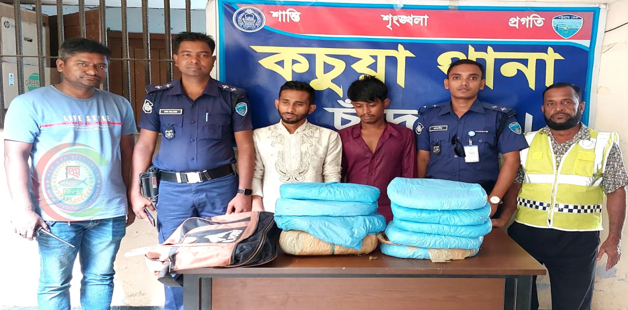 কচুয়ায় ১০ কেজি গাঁজাসহ দুই মাদক কারবারি গ্রেফতার