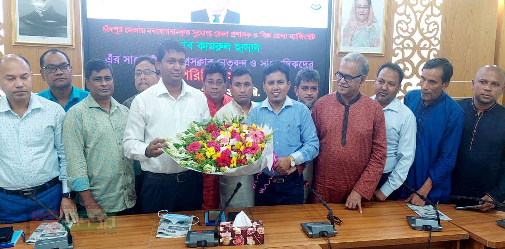 চাঁদপুরে নবাগত জেলা প্রশাসকের সাথে প্রেসক্লাব নেতৃবৃন্দের পরিচিত সভা