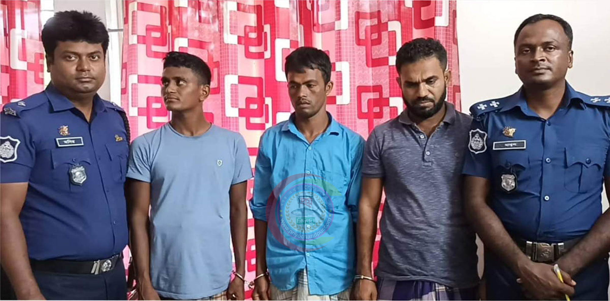 মতলব উত্তরের মেঘনায় নৌযানে চাঁদাবাজিকালে আটক ৩