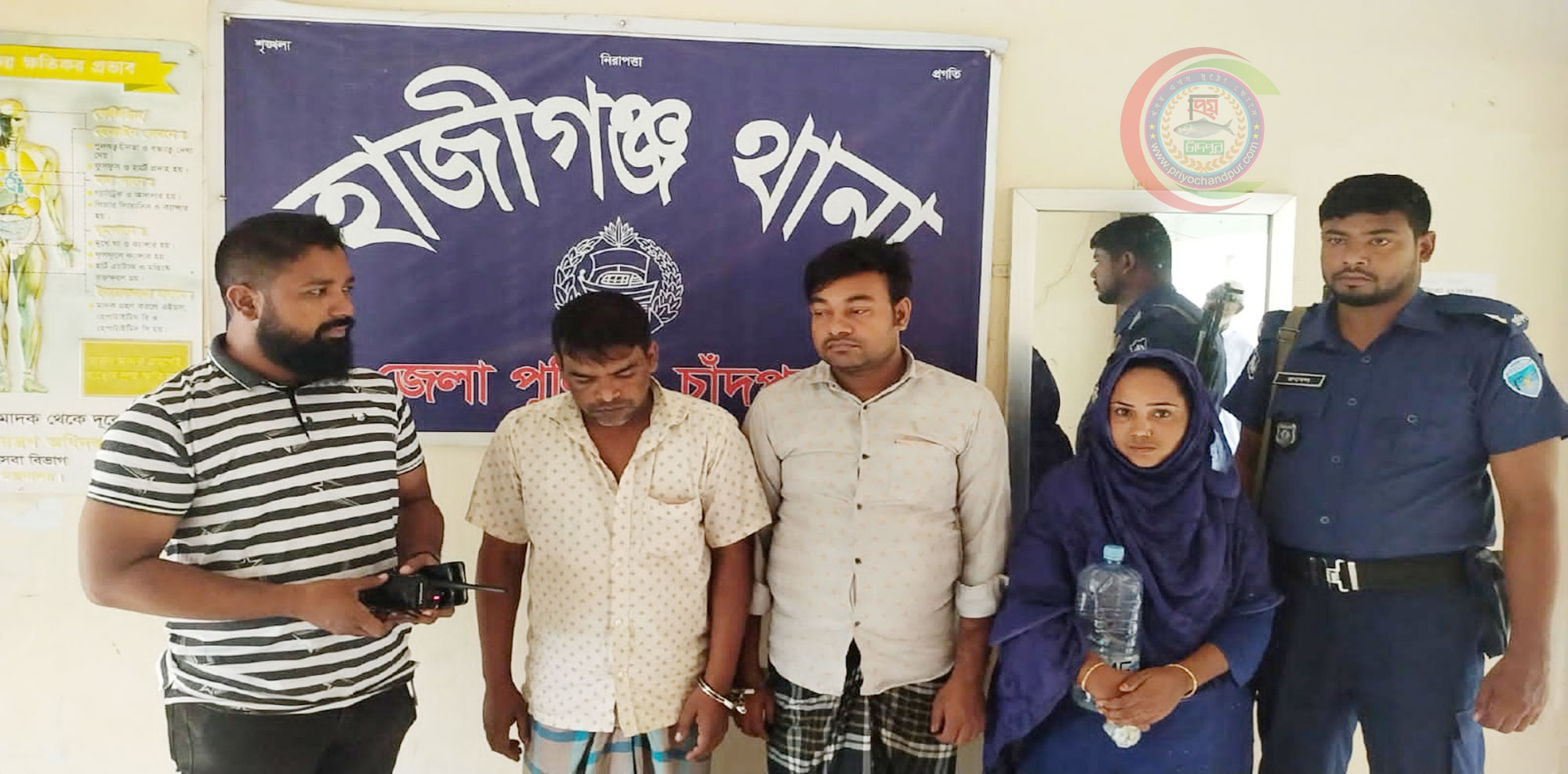 হাজীগঞ্জে মাটির নিচ থেকে দুই কোটি টাকার স্বর্ন তুলে দিতে গিয়ে শ্রীঘরে ৩ কবিরাজ