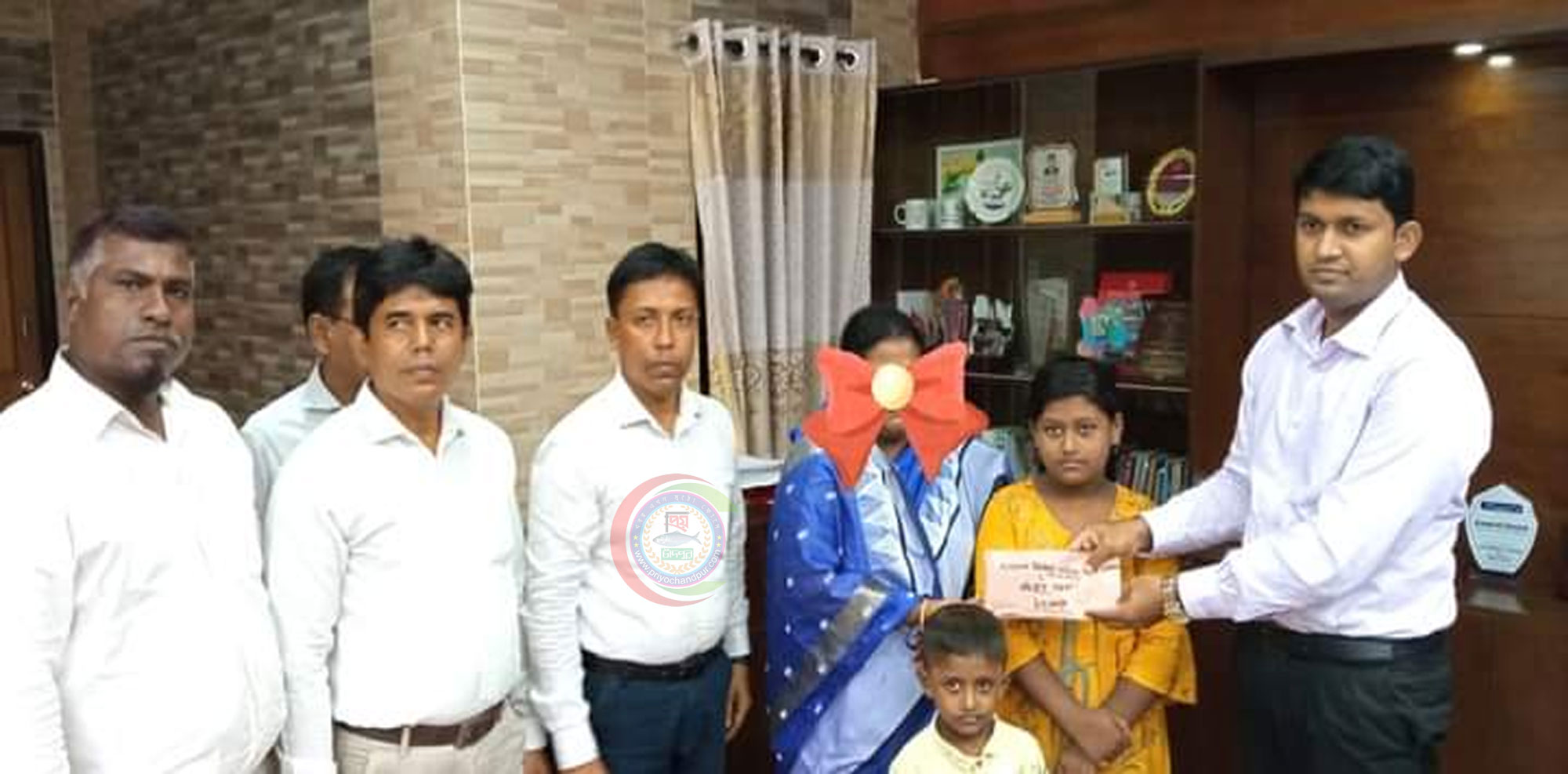 প্রয়াত লিটন পোদ্দারের পরিবারকে চাঁদপুর জেলা বাপসার আর্থিক সহায়তা প্রদান