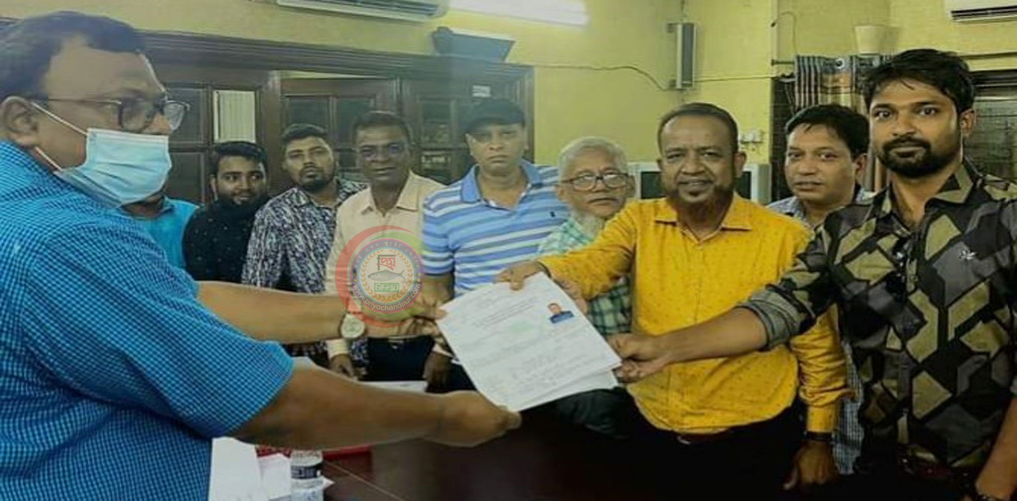 জেলা পরিষদের চেয়ারম্যান পদে অ্যাডঃ মজিব ভুইয়ার মনোনয়ন পত্র উত্তোলন