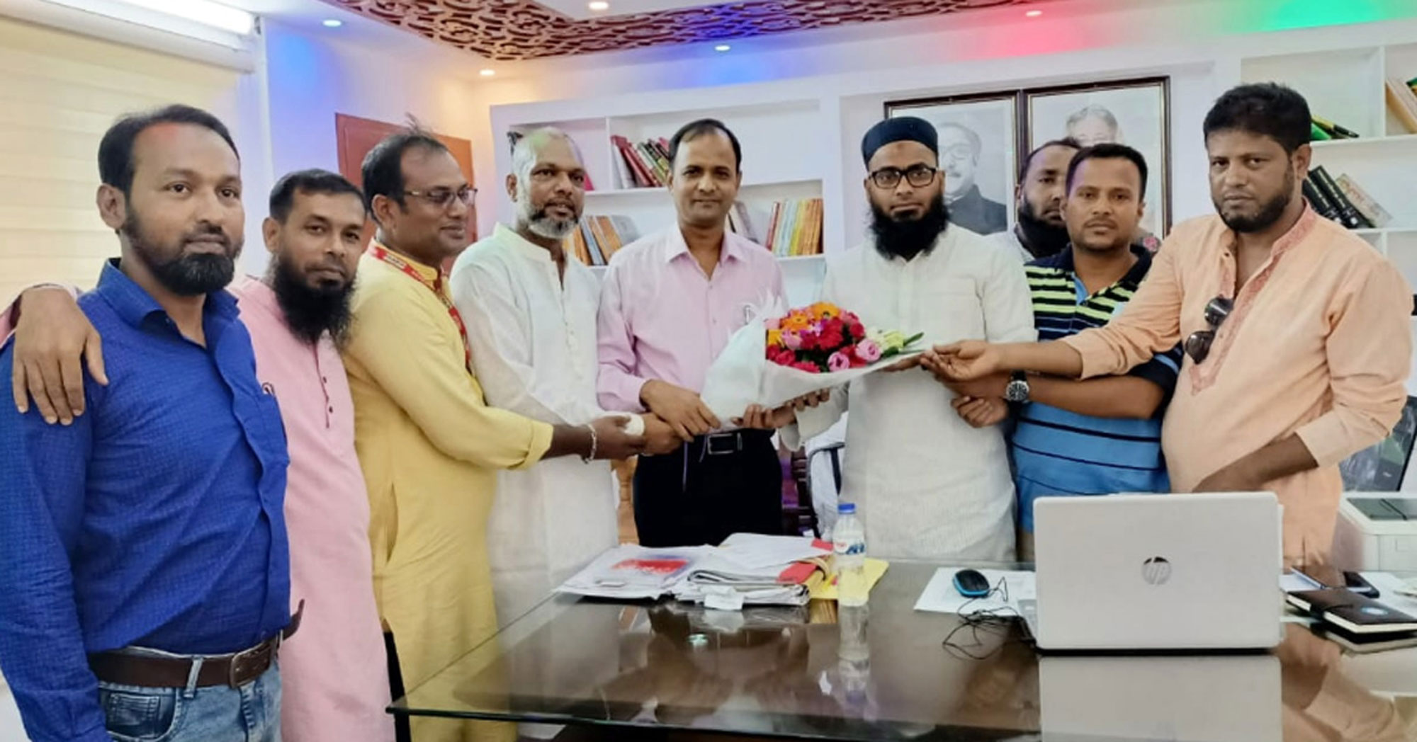 মতলব উত্তরে কর্মকর্তাদের সাথে জাগ্রত’৯৬’র সৌজন্য সাক্ষাৎ ও ফুলেল শুভেচ্ছা