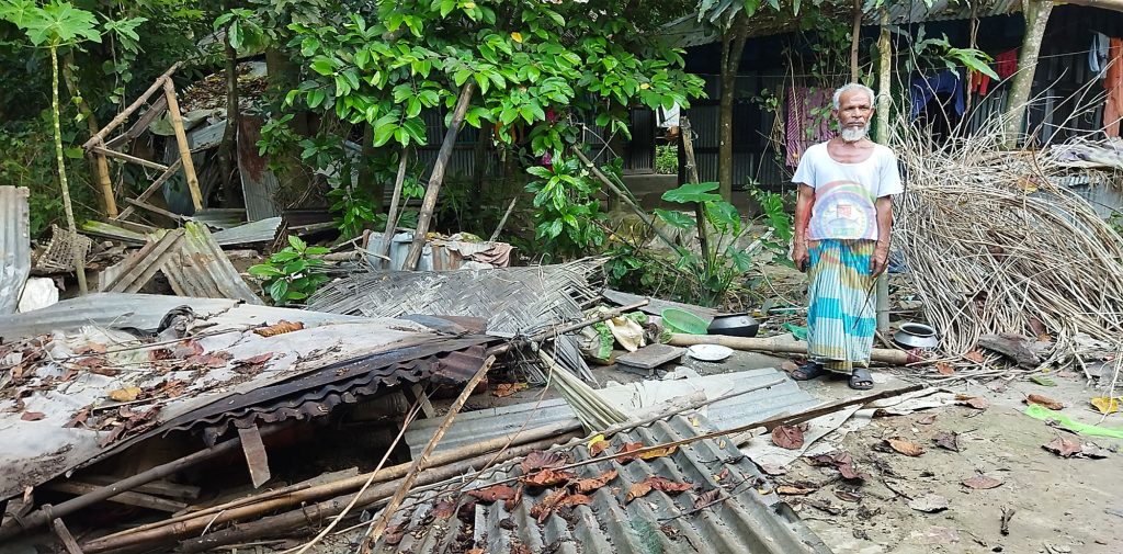 কল্যাণপুরে সম্পত্তিগত বিরোধে ঘর ভাঙচুরের অভিযোগ; নগদ টাকা লুট