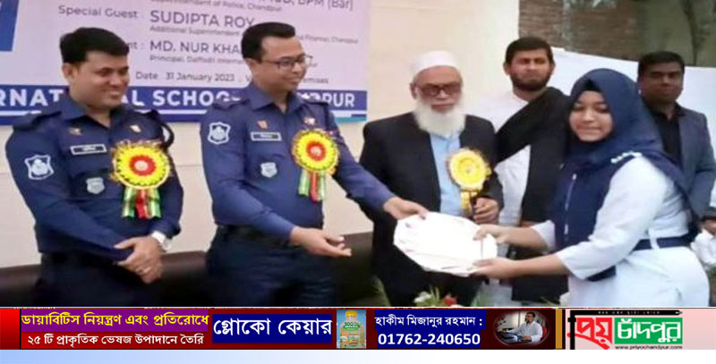 স্পিকার শিরীন শারমিন সেজে তাক লাগালেন চাঁদপুরের স্কুলছাত্রী