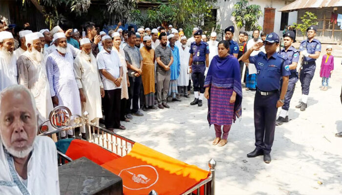 রাষ্ট্রীয় মর্যাদায় বীর মুক্তিযোদ্ধা সুবেদার নুরুল ইসলাম’র দাফন সম্পন্ন