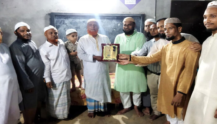 আশিকাটির দক্ষিণ পাইকাস্তায় শান্তি সংঘের ইফতার মাহফিল অনুষ্ঠিত