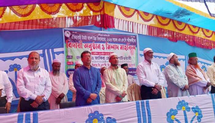 শাহরাস্তিতে টামটা আদর্শ উবি’র এসএসসি পরিক্ষার্থীদের বিদায়