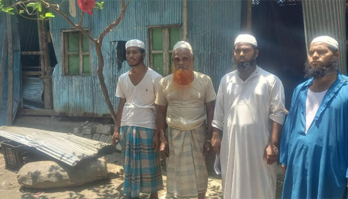 চাঁদপুরে মসজিদের ইমামসহ ৫ হাফেজকে পিটিয়ে আহত, বসতবাড়ি ভাংচুর