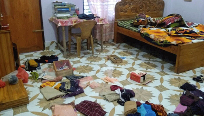 শাহরাস্তিতে প্রবাসীর ঘরে চুরি, নগদ চার লাখ টাকা সহ ১০ ভরি স্বর্ণালংকার লুট