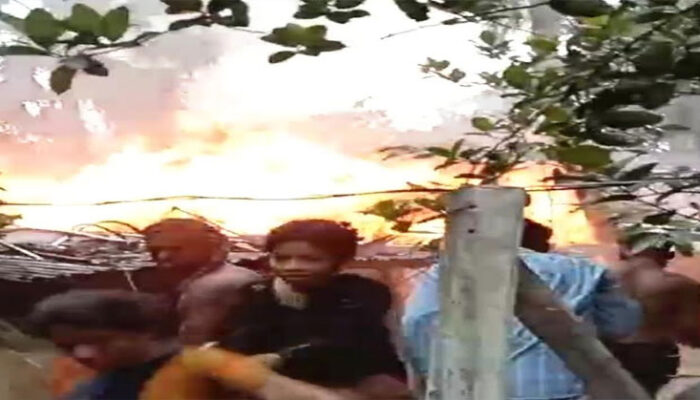 শাহরাস্তিতে বাক প্রতিবন্ধীর বসত ঘর পুড়ে ভস্মীভূত ! ক্ষতি ৩ লক্ষ টাকা