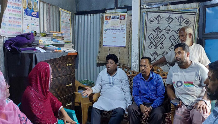 শাহমাহমুদপুরে এসএসসি পরীক্ষার্থী জুঁহি’র পাশে বিদ্যালয় ম্যানেজিং কমিটি