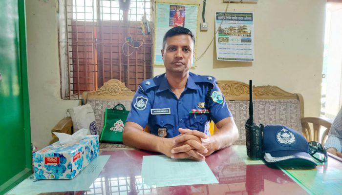 ওসি কামরুজ্জামানের সৃজনশীলতায় বদলেছে চাঁদপুর নৌ থানার চিত্র
