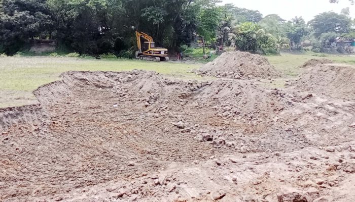 কচুয়ায় জোরপূর্বক সংখ্যালঘু পরিবারের জমি দখলের অভিযোগ