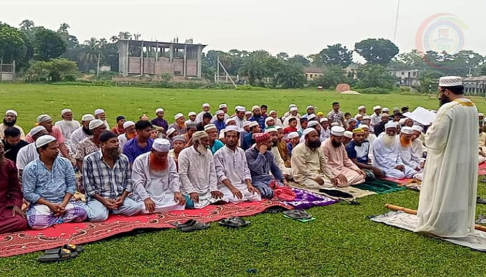 মতলব উত্তরে ইসতিসকার নামাজের পরপরই বৃষ্টি!