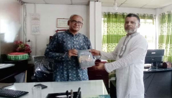 চিকিৎসক হিসেবে সরকারি নিবন্ধন পাওয়ায় দোয়া অনুষ্ঠান