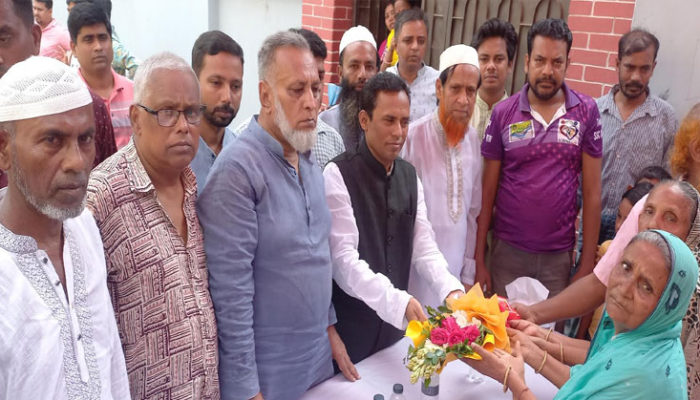 উকিলপাড়া রবিদাস বাড়িতে সুজিত রায় নন্দীর মতবিনিময়