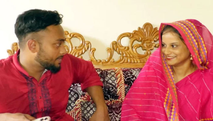 প্রেমের টানে নোয়াখালীতে মালয়েশিয়ান কন্যা রামাসামি