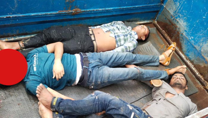 হাজীগঞ্জে সড়ক দুর্ঘটনায় সিএনজি চালক’সহ আহত ৪