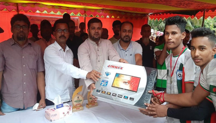 পশ্চিম লালপুর ডিকবার ফুটবল টুর্নামেন্টের ফাইনাল খেলা অনুষ্ঠিত, ষাটনল একাদশের জয়