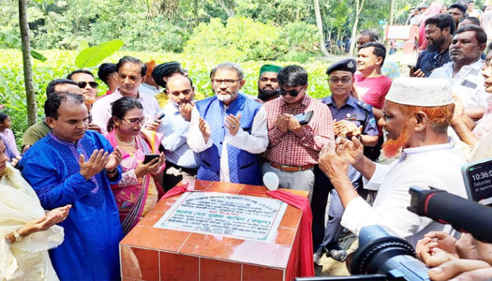 আওয়ামীলীগ সরকারের উন্নয়ন অগ্রযাত্রাকে কোন ভাবেই ব্যাহত হতে দেওয়া যাবে না : রুহুল এমপি