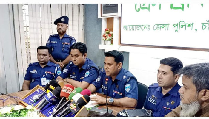 চাঁদপুরে ৩ কোটি ১৫ লক্ষ টাকার স্বর্ণ সহ গ্রেফতার- ২