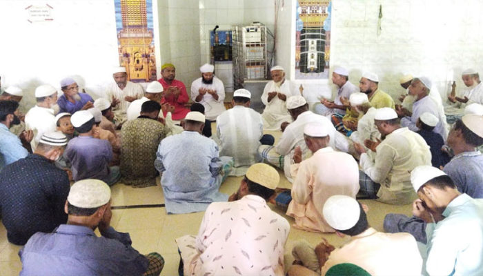 প্রধানমন্ত্রী ও শিক্ষামন্ত্রীর সুস্থতা কামনায় এবিএম রেজওয়ানের উদ্যোগে রামপুরে মিলাদ ও দোয়া