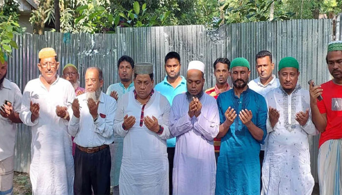 শাহতলী আ’লীগের প্রচার সম্পাদক মনির চৌধুরীর পিতার চল্লিশা উপলক্ষে মিলাদ ও দোয়া