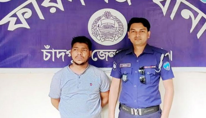 ফরিদগঞ্জে চুরি মামলার সন্দিগ্ধ আসামী আটক