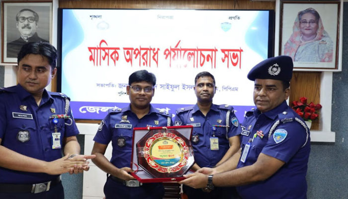 চাঁদপুর জেলার শ্রেষ্ঠ অফিসার ইনচার্জ হলেন ওসি মুহসীন আলম