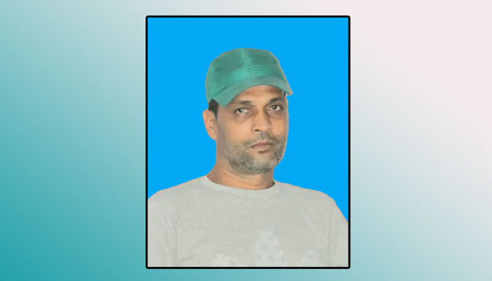 চাঁদপুরে পিকেটিং করার সময় সাবেক ইউপি মেম্বার ও বিএনপি নেতা বিপ্লব পুলিশের হাতে আটক
