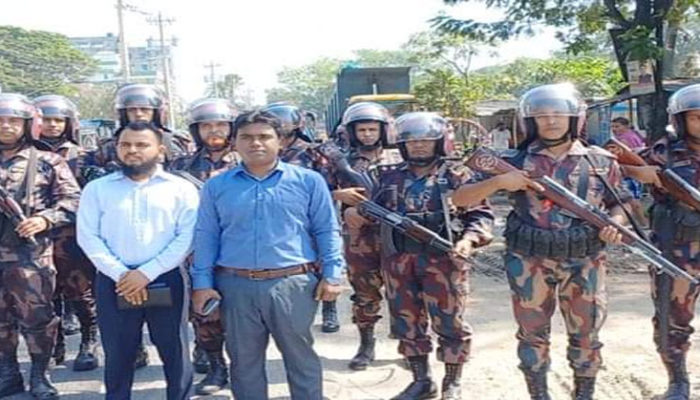 অবরোধের ৩ দিনে হাজীগঞ্জে পুলিশের ২ মামলায় গ্রেফতার-১১