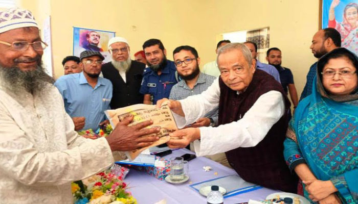 জননেত্রী শেখ হাসিনার প্রতিনিধি হিসেবে আপনারা আমাকে সমর্থন করবেন : ড. মহীউদ্দীন খান আলমগীর