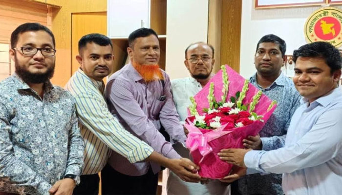সাংবাদিকরা হলেন সমাজের দর্পণ ও লালনের আরশি নগর : নবাগত ইউএনও ইকবাল হাসান