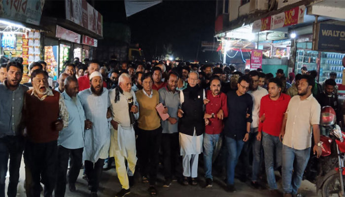 সাংবাদিক শফিকুর রহমান মনোনয়ন পাওয়ায় ফরিদগঞ্জে আনন্দ মিছিল