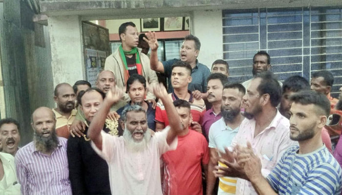 চাঁদপুর-২ আসনে মায়া চৌধুরী নৌকা পাওয়ায় মতলব উত্তরে শ্রমিক লীগের আনন্দ মিছিল