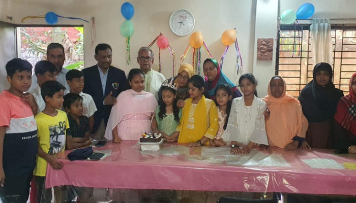 ৫ম শ্রেনীর শিক্ষার্থীদের বিদায় ও ক্লাশ পাঠি সম্পন্ন
