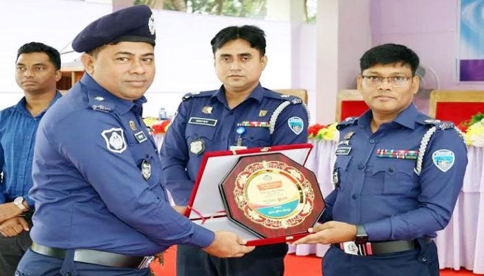 চাঁদপুর জেলার শ্রেষ্ঠ ওসি হলেন ফরিদগঞ্জ থানার সাইদুল ইসলাম