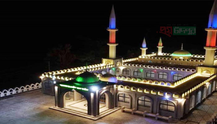 মতলব উত্তরে চার কোটি টাকা ব্যয়ে দৃষ্টিনন্দন মসজিদ