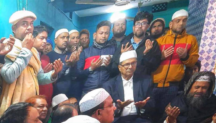 শাহরাস্তিতে মেজর রফিকের মাজার জিয়ারতে মাধ্যামে  নির্বাচনী প্রচার শুরু 