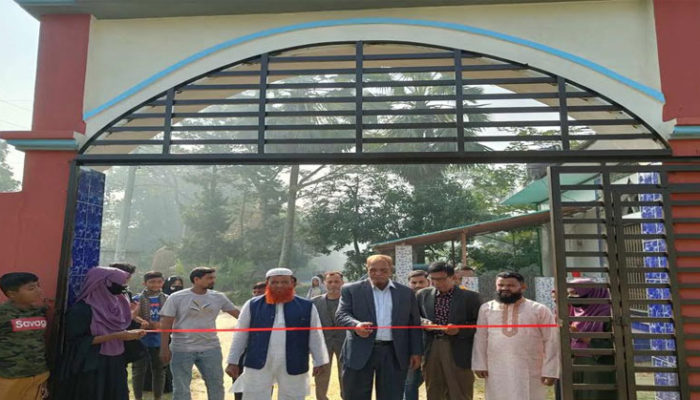 হরিণা-চালিতাতলী এডওয়ার্ড ইনস্টিটিউশনের দুটি গেইটের উদ্বোধন