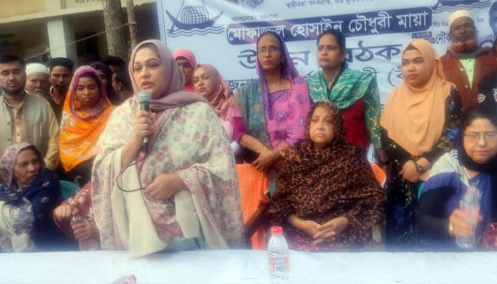 মতলবের মানুষের মুখে হাসি ফুটাতে নৌকায় ভোট দিন : সুর্বনা চৌধুরী বীণা