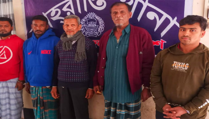 শাহরাস্তিতে বিভিন্ন মামলায় ৬ জন আসামি আটক