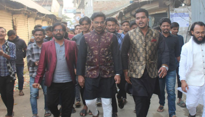 নৌকার সমর্থনে নারায়ণপুর পৌর ছাত্রলীগের বিশাল মিছিল