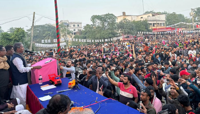  আপনারা ট্রাকে ভোট দিন, আমি উন্নয়ন শান্তি ও সমৃদ্ধিতে এ জনপদ ভরিয়ে দেব : শফিকুল আলম ফিরোজ