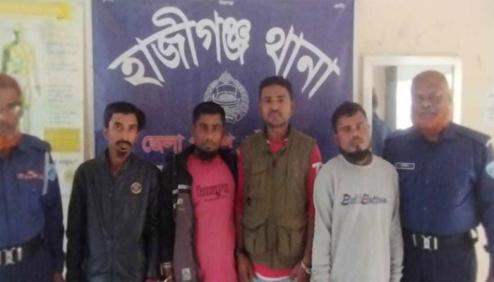 হাজীগঞ্জে সিএনজি স্ট্যান্ডে চাঁদা তোলার ঘটনায় আটক-৪
